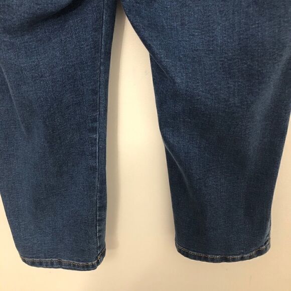 Elvas Size 7 Distressed Stretchy High Waist Jean Capris!! - Picture 11 of 11